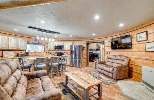 Lincoln House | Mtn-View Retreat w/Yard: 4 Mi to Dtwn Lincoln