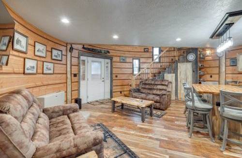 Lincoln House | Mtn-View Retreat w/Yard: 4 Mi to Dtwn Lincoln