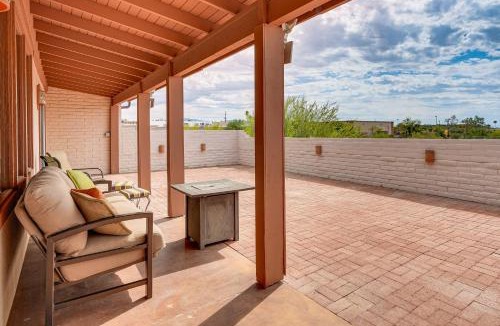 Catalina Del Rey House | Mtn-View Townhome w/Pools: 5 Mi to Sabino Canyon!