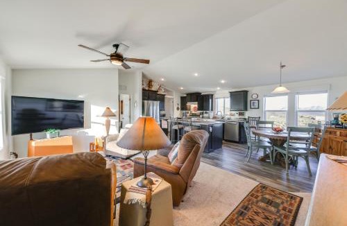 Kingman House | Mtn Views, 15 Mi to Dtwn Kingman: Family Home!