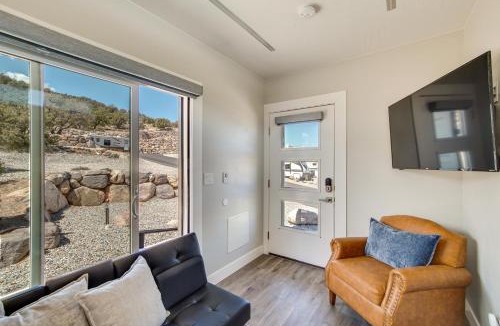 Cedar City House | Mtn Views & Trail Access! 2-Unit Cedar City Escape