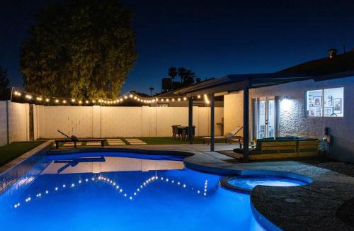 Chandler Villa | MUST SEE! Heated Jacuzzi With A Pool! NEW Remodel