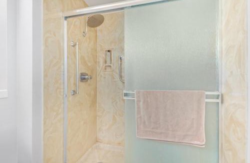 Sun City West House | Naturally Modest & Quiet