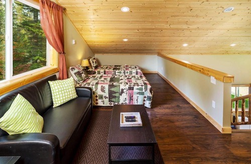 Leavenworth House | Nature Acres