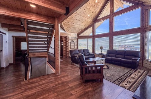 Sweetwater House | Nature Calls with hot tub and Ideal Beach Pass