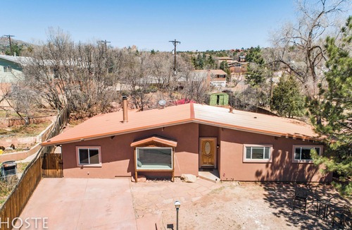 West Colorado Springs House | Near Garden of The Gods | Covered Patio & Hot tub