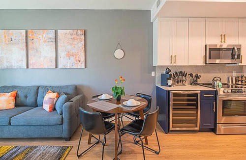 Desert View Village Apartment | Near Mayo Heated Pool Rooftop Deck Hot Tub Parking