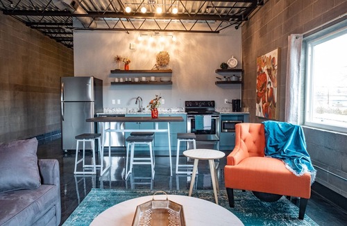 Sheridan Hotel | Nelson Inn - The Four Top, 202