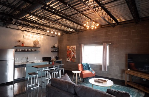 Sheridan Hotel | Nelson Inn - The Four Top, 202