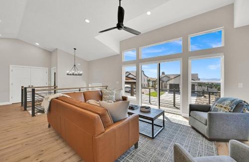 Wolf Creek House | NEW 5 Bedroom House All Season Paradise Powder Mountain Views & Golfing