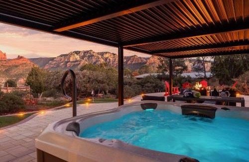 Uptown Sedona House | NEW! Amazing Views in Uptown | Hot Tub | Sleeps 9