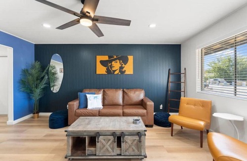 Camelback East Apartment | New Blue&Pink Pool Centra PHX