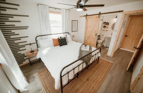 Como House | New Cabin I Game Room I King Beds I Mountains