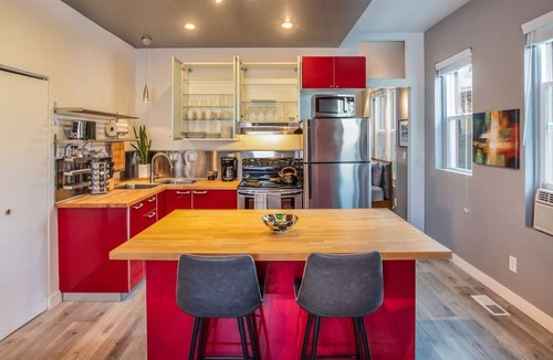 Central City Apartment | New Contemporary, Historical Unit from 5 Star Host