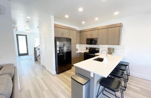 St. George Resort | New Family-Friendly Townhome w/Pool & Hot Tub