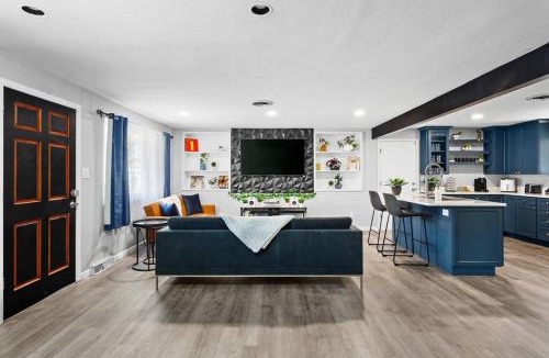 Highlands House | NEW! Great Location, Putting Green, Movie Room