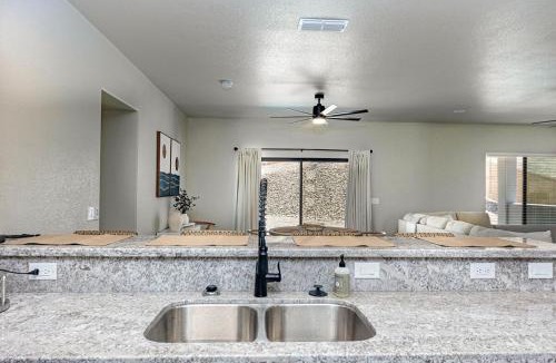 Lake Havasu City House | New Home Clean Modern Central Spacious