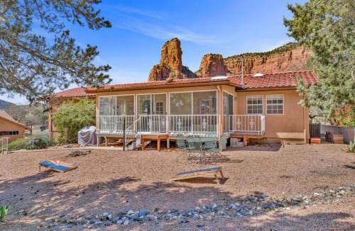 Oak Creek House | NEW! Huge Game Room, Hikeable, Red Rock View, Fireplace, Ping Pong, Yoga, Golf Course, Pickle Ball!