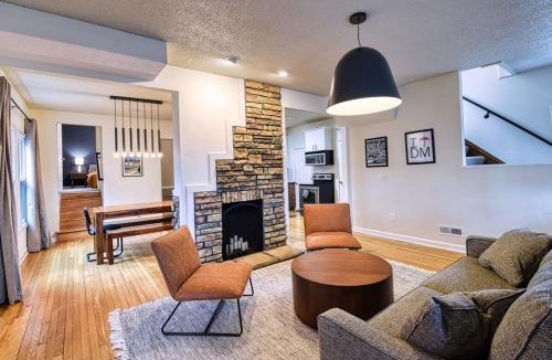 Des Moines House | New Listing - Tranquil Retreat with Hot Tub