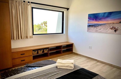 El Pescadero House | New, modern compound w/pool - short walk to beach