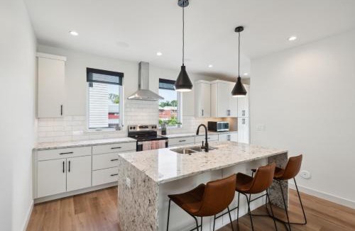Iowa City House | New Modern Townhome with Rooftop Patio townhouse