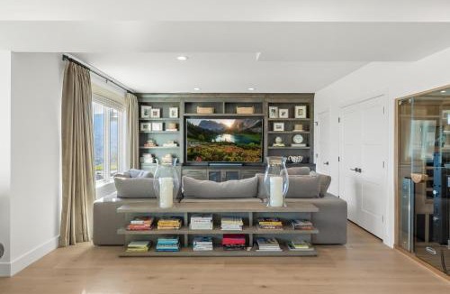 Eden House | New Mountain Luxury and Wellness Retreat Full Home