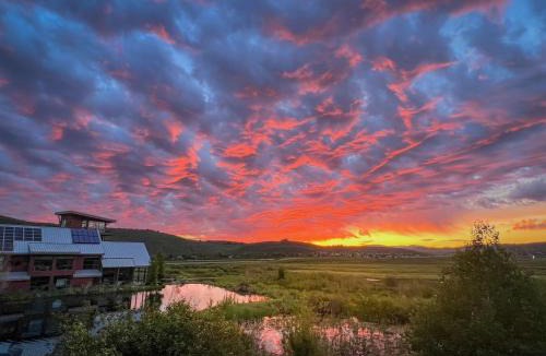 Kimball Junction House | New Mountain Retreat-Hot Tub Views Near Shops