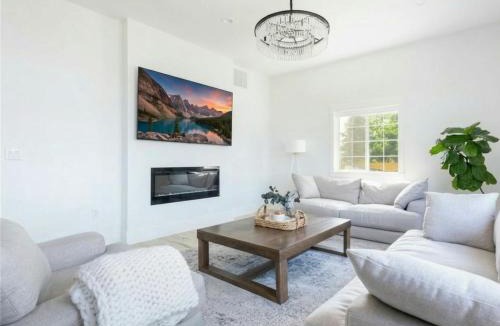 Ralston Valley House | New! Pure Luxury W Private Pool/Spa & Game Center!