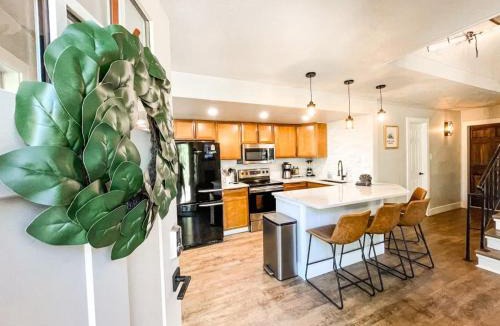 Breckenridge House | NEW Remodeled Cozy Mountain Getaway
