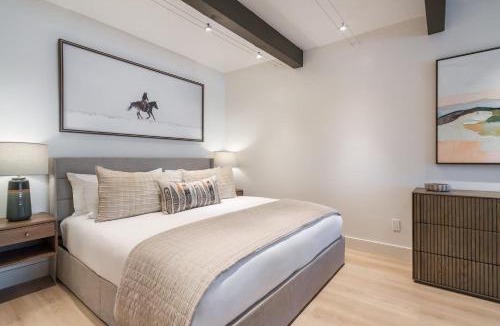 Snowmass Village House | New Ski-in Ski-out 1 BR with Resort Amenities