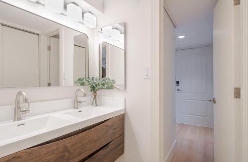 Snowmass Village House | New Ski-in Ski-out 1 BR with Resort Amenities