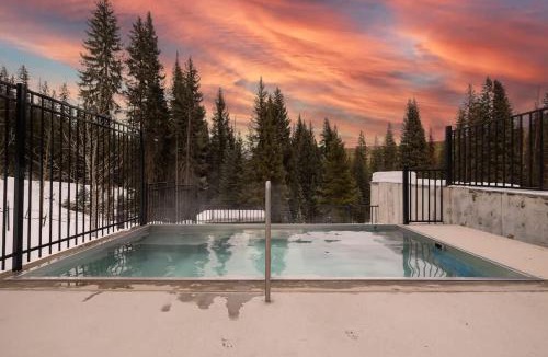 Winter Park Apartment | NEW Ski-In Ski-Out Romantic Studio for Two