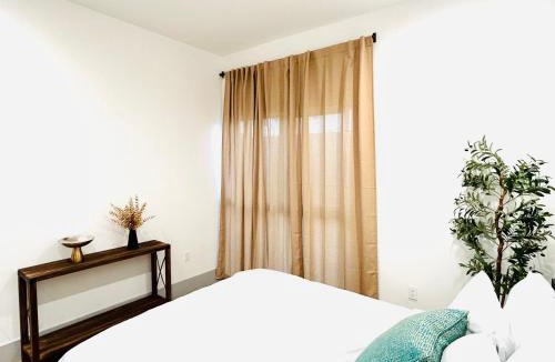 Van Nuys Apartment | Newly Built Modern Central 2B On Sherman with Free Parking