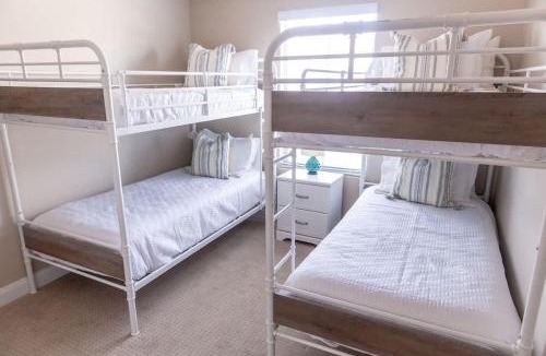 Sienna Hills House | Newly Remodeled Family Townhome with Bunkroom and Heated Pool