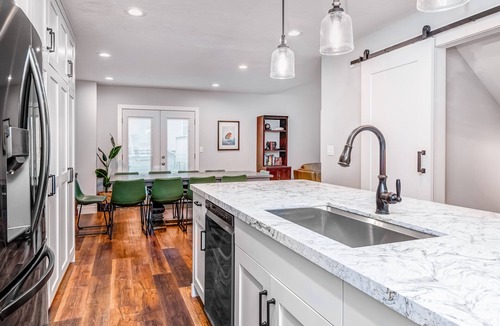 Cottonwood Heights House | Newly remodeled home w/arge private hot tub, fireplace, & nearby park