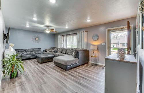 Storm Lake House | Newly Remodeled Home in Storm Lake w/Private Yard