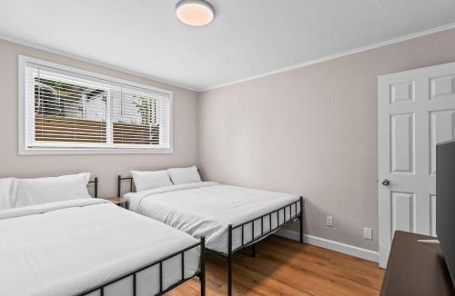 Springfield Apartment | Newly Renovated Unit in Central Spfld #102