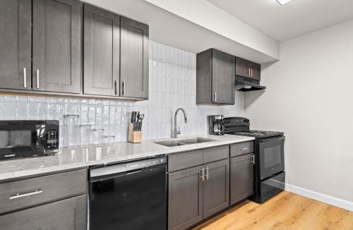 Springfield Apartment | Newly Renovated Unit in Central Spfld #201