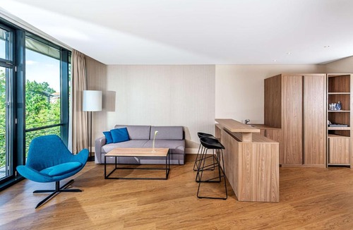 Munchen District Apartment | NH München Unterhaching