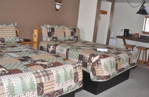 Pinetop Hotel | Nine Pines Motel