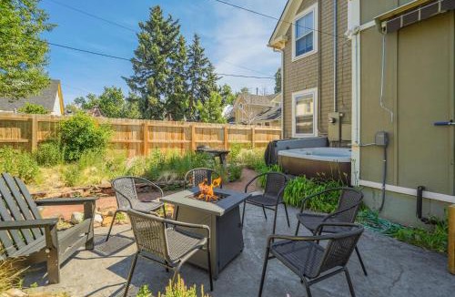 Old North End House | Noble Mansion 7 Bedrooms w Hot Tub Firepit & BBQ