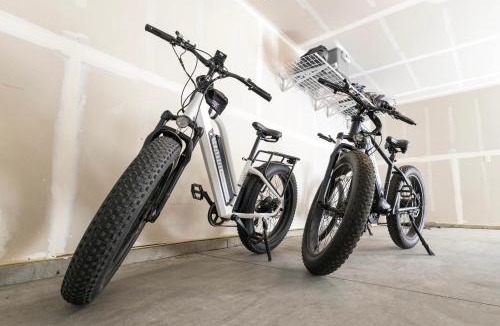 Sunset House | North End Haven - Hot Tub - E Bikes - Hyde Park