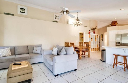 Paradise Valley Village House | North Phoenix 6 Bedroom with Guest House Pool