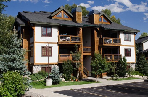 Steamboat Springs Apartment | O1206 - The Pines at Ore House