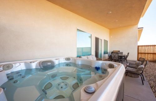 Kanab House | Oasis Retreat for Families l Willow by Stay