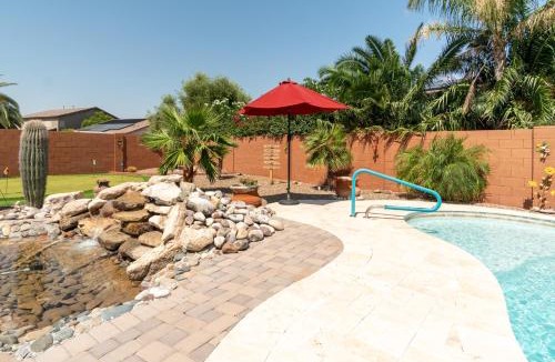 Maricopa Villa | Oasis Villa With Pool, Putting Green & Pool Table