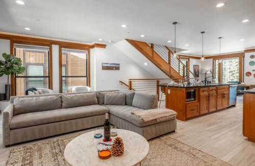 Mammoth Lakes House | Obsidian 210