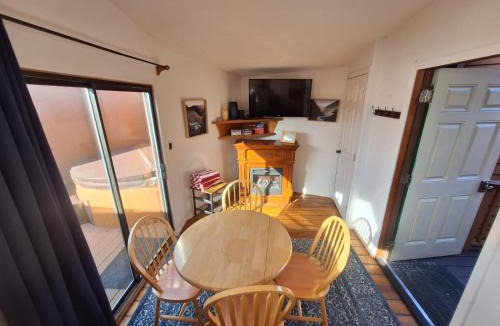Smith River House | Ocean Cabin 1 with Private Jacuzzi