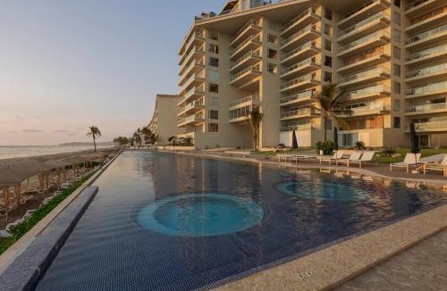 Puente del Mar Apartment | Ocean Front Acapulco - 3BR APT con vista al mar y playa privada