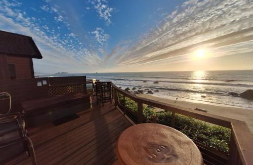 Smith River House | Ocean Front Cabin 11 w Jacuzzi & Superb Views